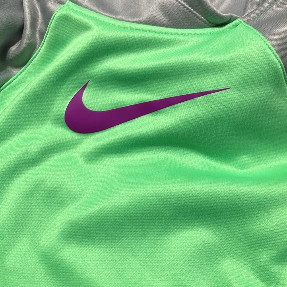 Nike therma girls